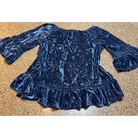 Studio JPR Top Blue Crushed Velvet Bell Sleeve Ruffle Peasant Womens Size S - Picture 3 of 9